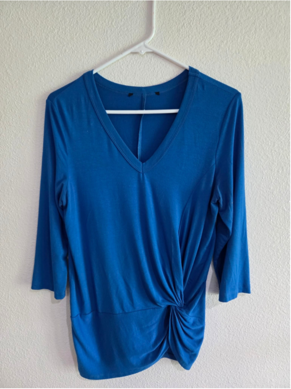 Karen Kane Blue V-Neck Twist Front 3/4 Sleeve Top M